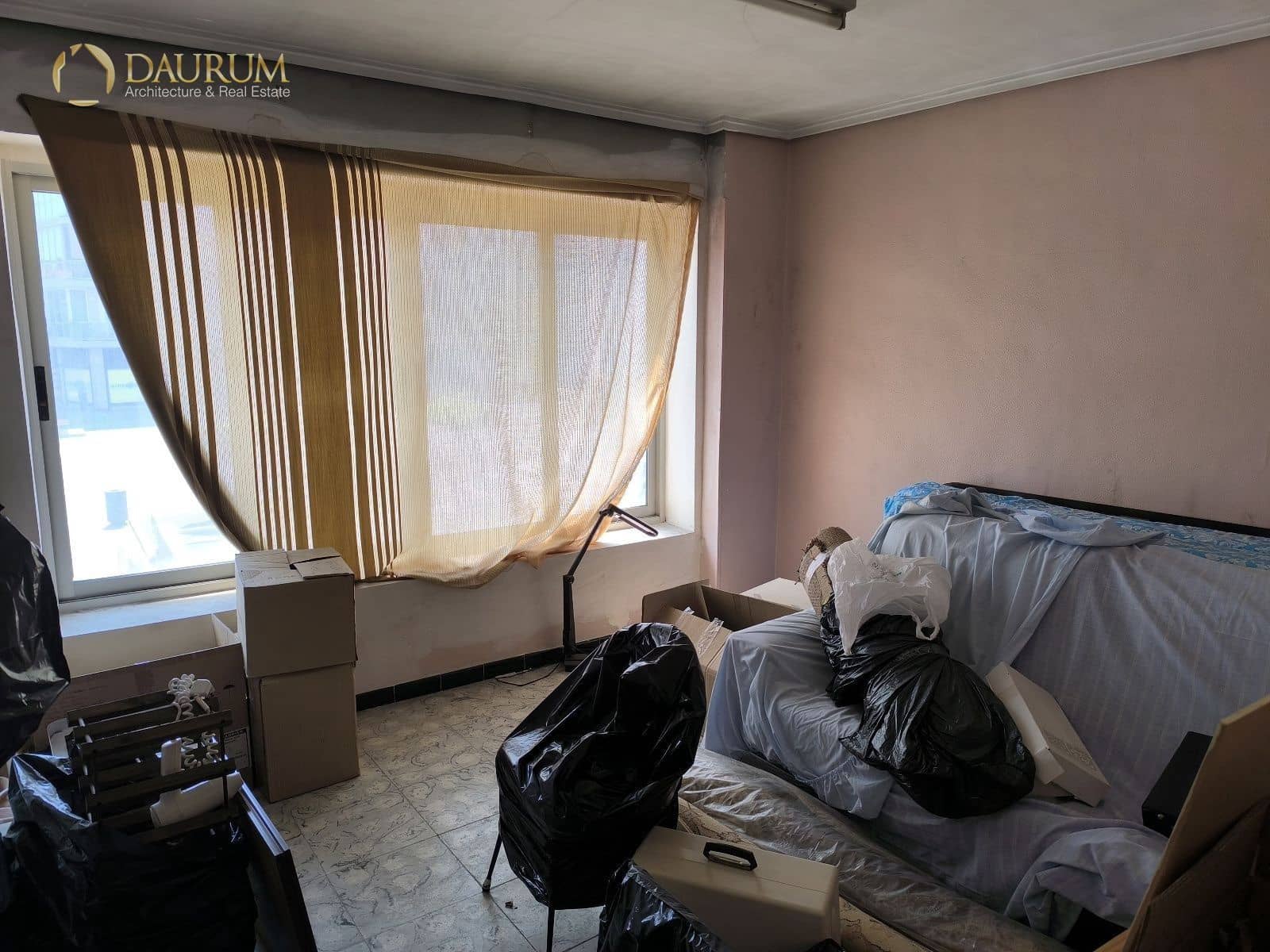 Commerciale in vendita in Elche / Elx - 180.000 € (Rif: 9345448)