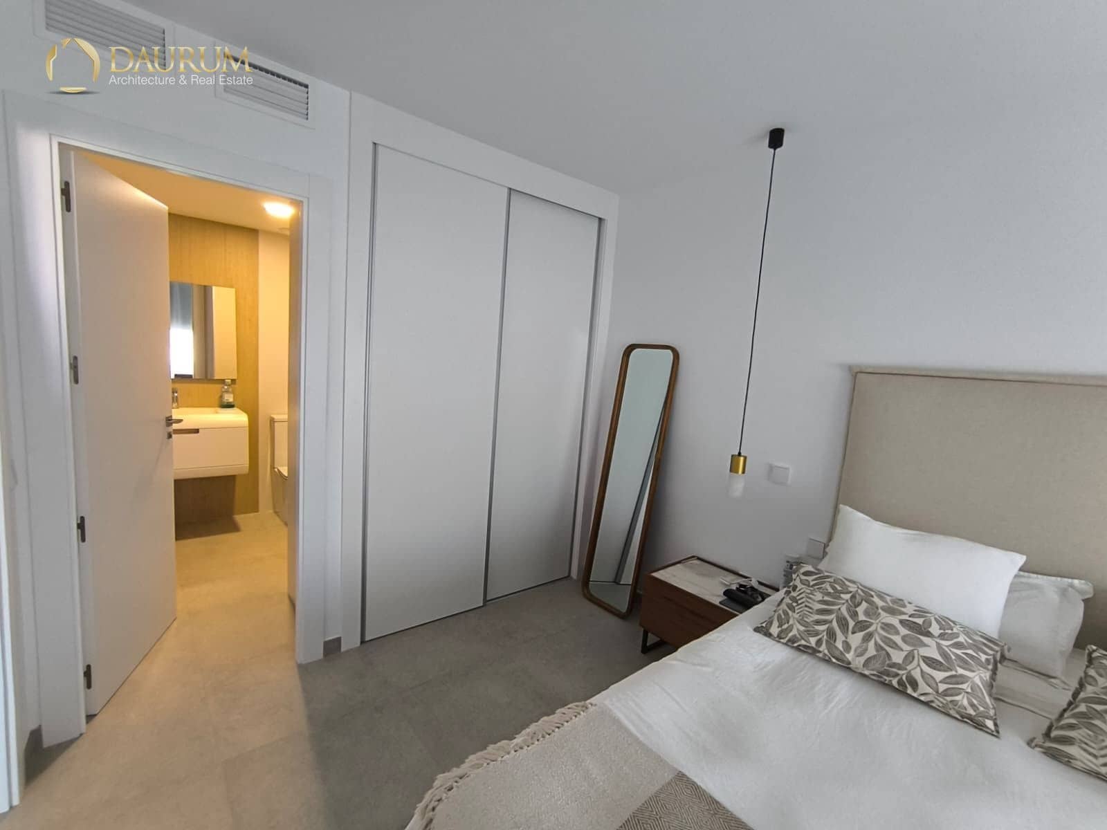 2 soverom Leilighet til salgs i Gran Alacant med svømmebasseng garasje - € 419 000 (Ref: 9345451)