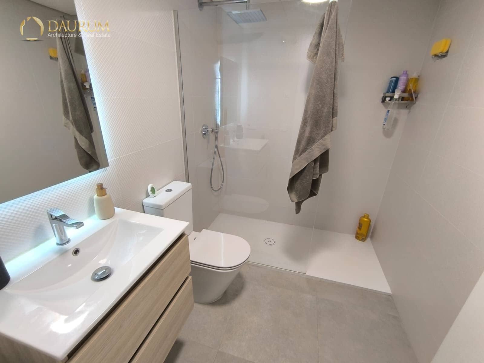 2 soverom Leilighet til salgs i Gran Alacant med svømmebasseng garasje - € 419 000 (Ref: 9345451)