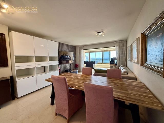 3 bedroom Flat for sale in Benidorm with pool garage - € 510,000 (Ref: 9345458)