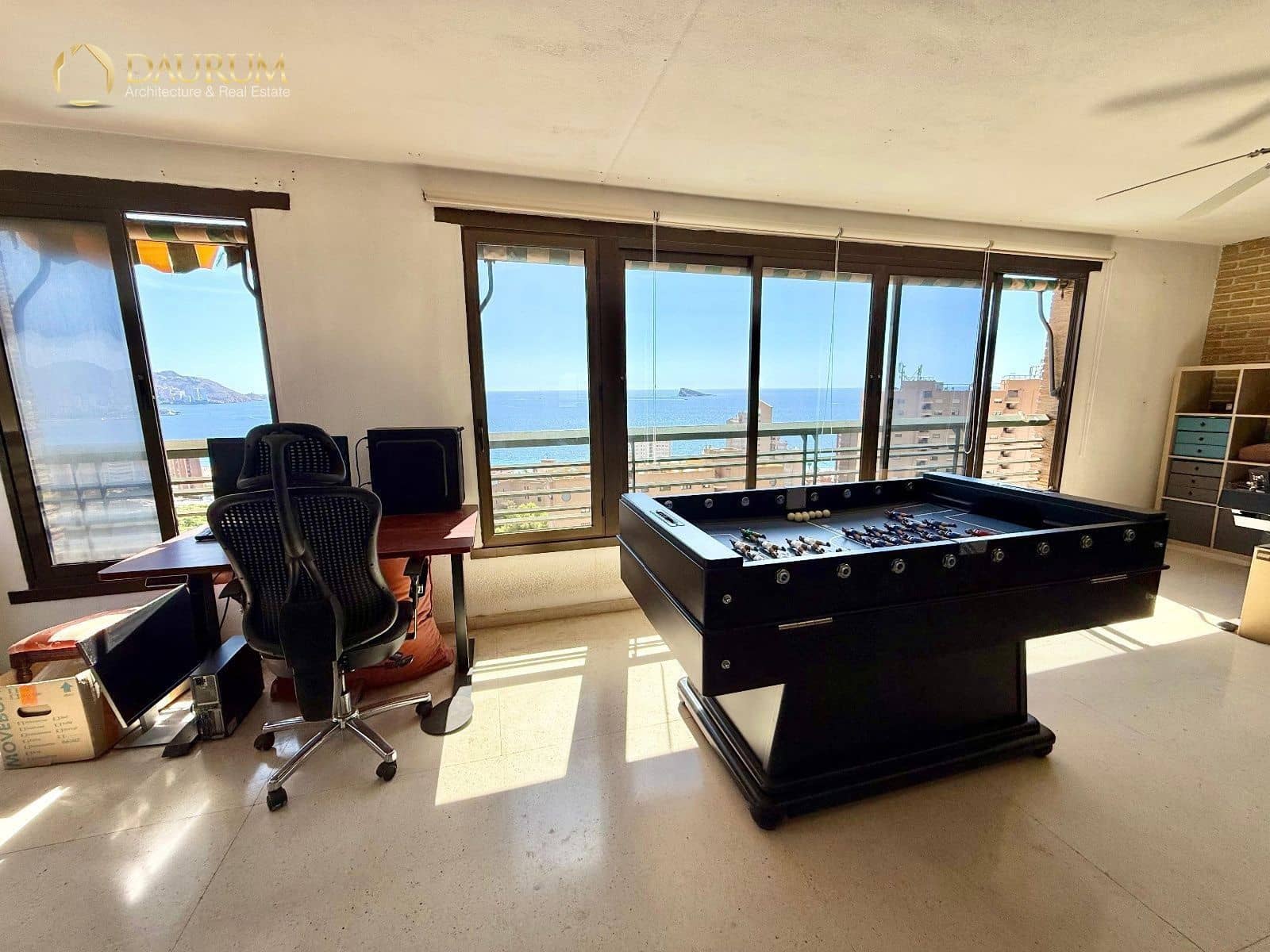 3 bedroom Flat for sale in Benidorm with pool garage - € 510,000 (Ref: 9345458)