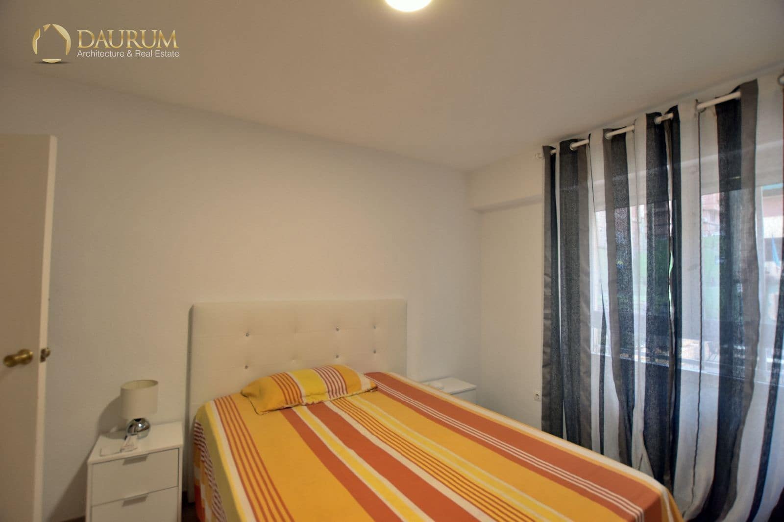 4 bedroom Flat for sale in Alicante / Alacant city with garage - € 199,900 (Ref: 9345461)