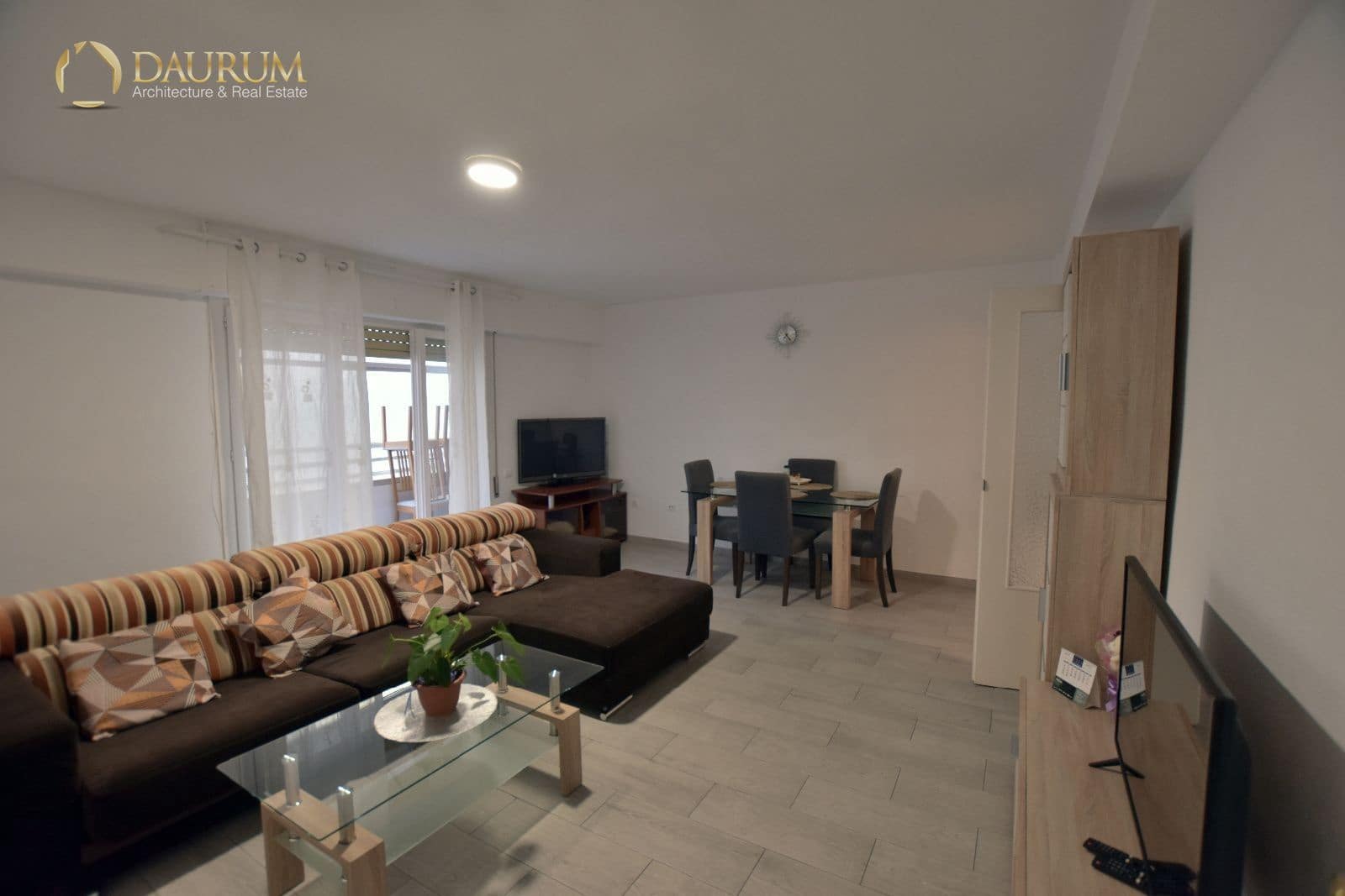 4 bedroom Flat for sale in Alicante / Alacant city with garage - € 199,900 (Ref: 9345461)