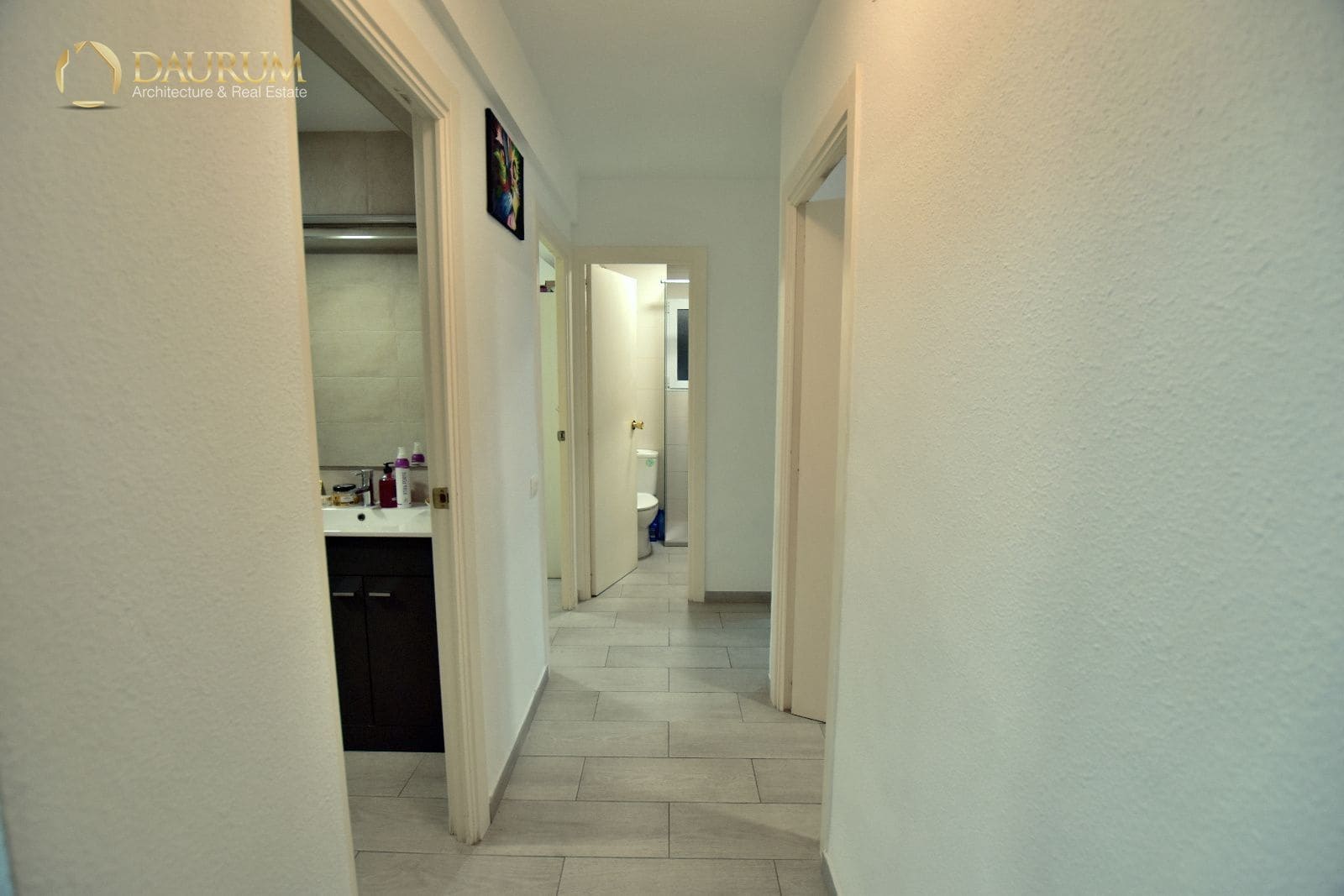 4 bedroom Flat for sale in Alicante / Alacant city with garage - € 199,900 (Ref: 9345461)