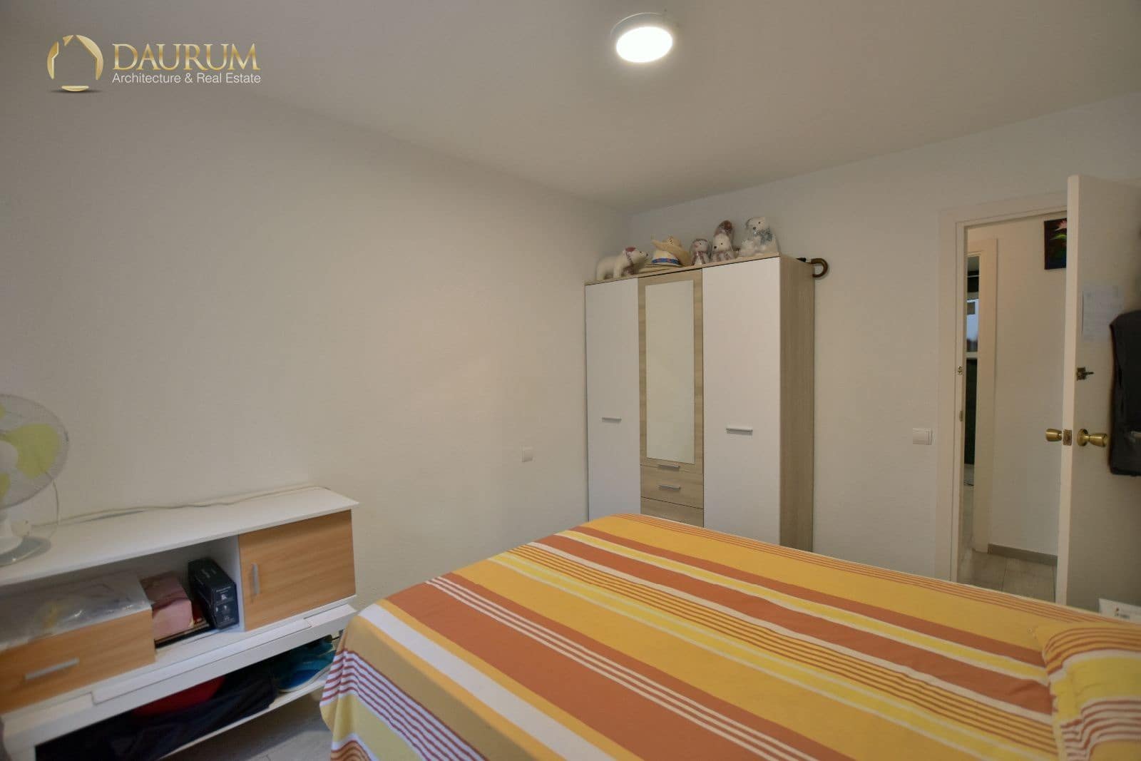 4 bedroom Flat for sale in Alicante / Alacant city with garage - € 199,900 (Ref: 9345461)