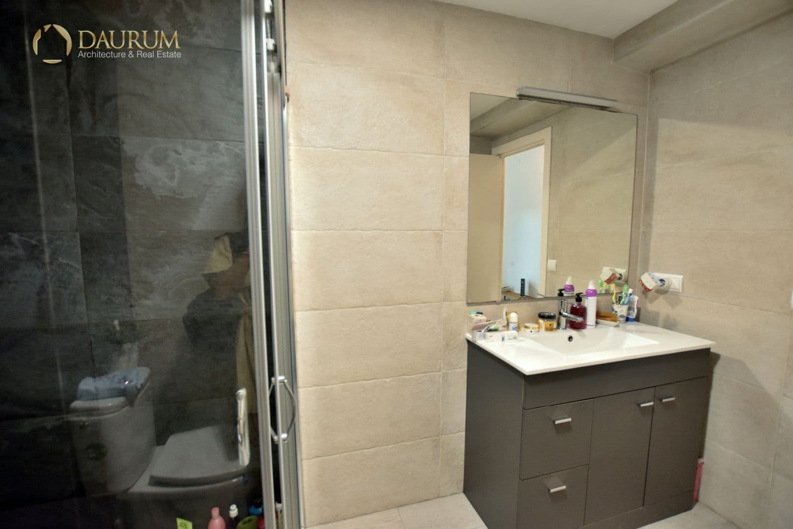 4 bedroom Flat for sale in Alicante / Alacant city with garage - € 199,900 (Ref: 9345461)