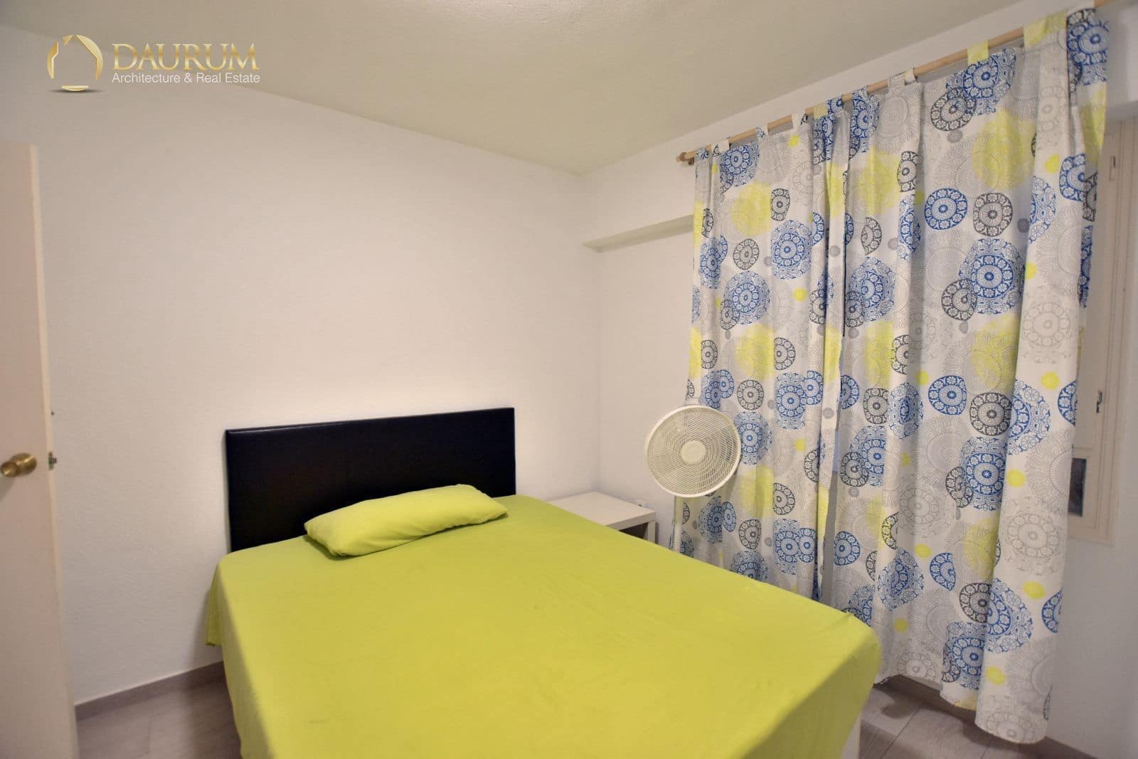 4 bedroom Flat for sale in Alicante / Alacant city with garage - € 199,900 (Ref: 9345461)