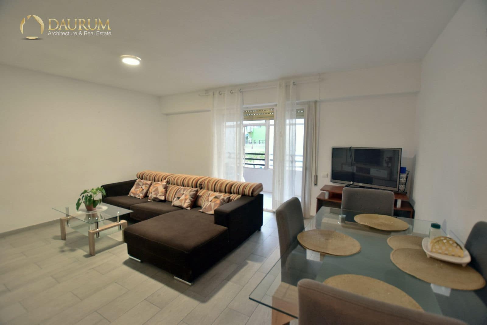 4 bedroom Flat for sale in Alicante / Alacant city with garage - € 199,900 (Ref: 9345461)