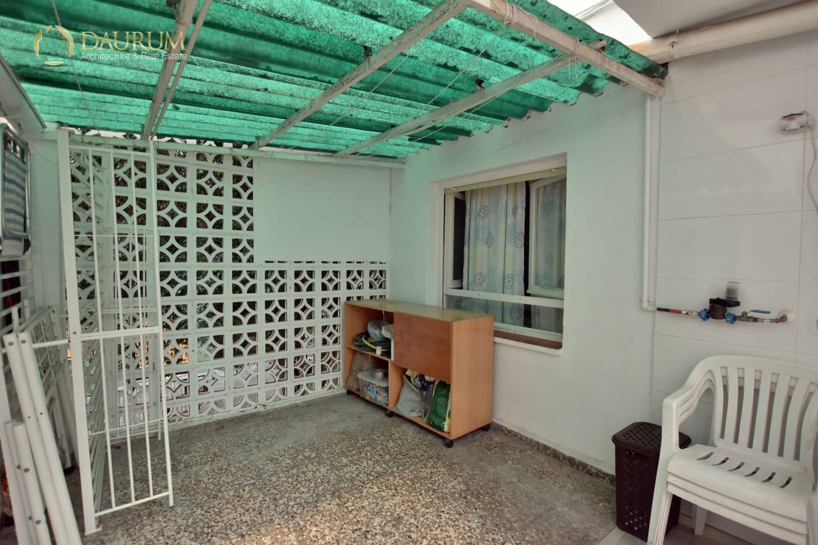 4 bedroom Flat for sale in Alicante / Alacant city with garage - € 199,900 (Ref: 9345461)