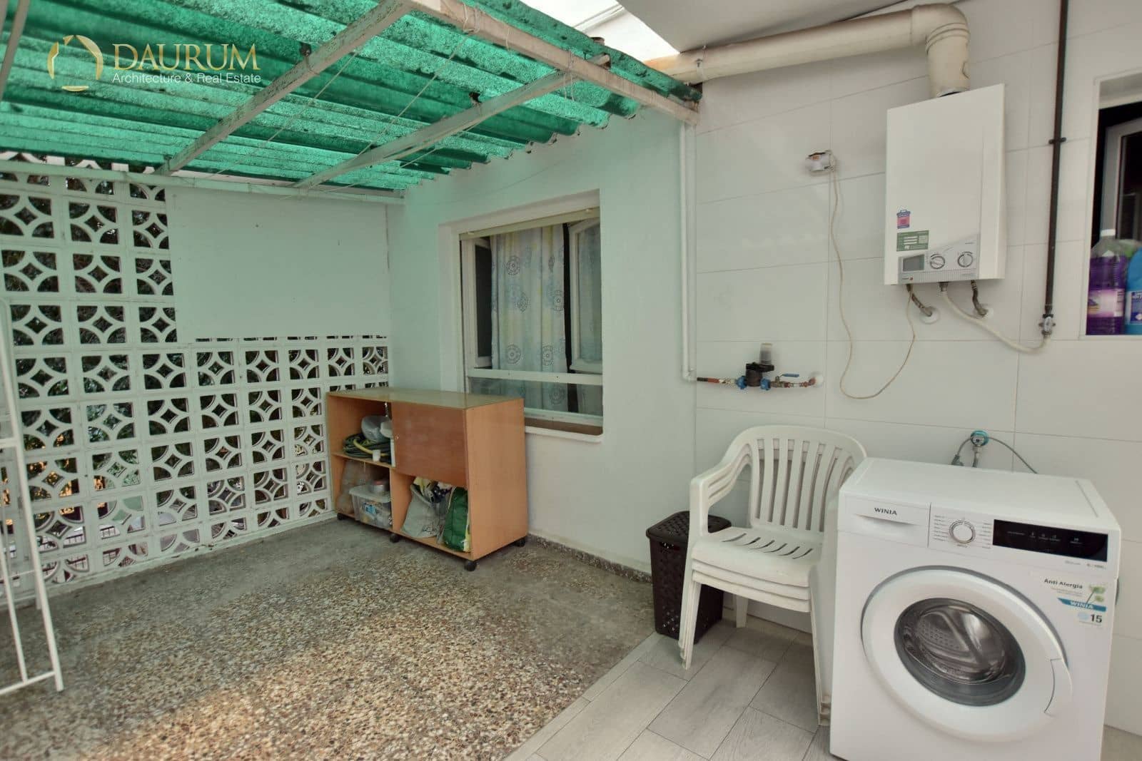 4 bedroom Flat for sale in Alicante / Alacant city with garage - € 199,900 (Ref: 9345461)