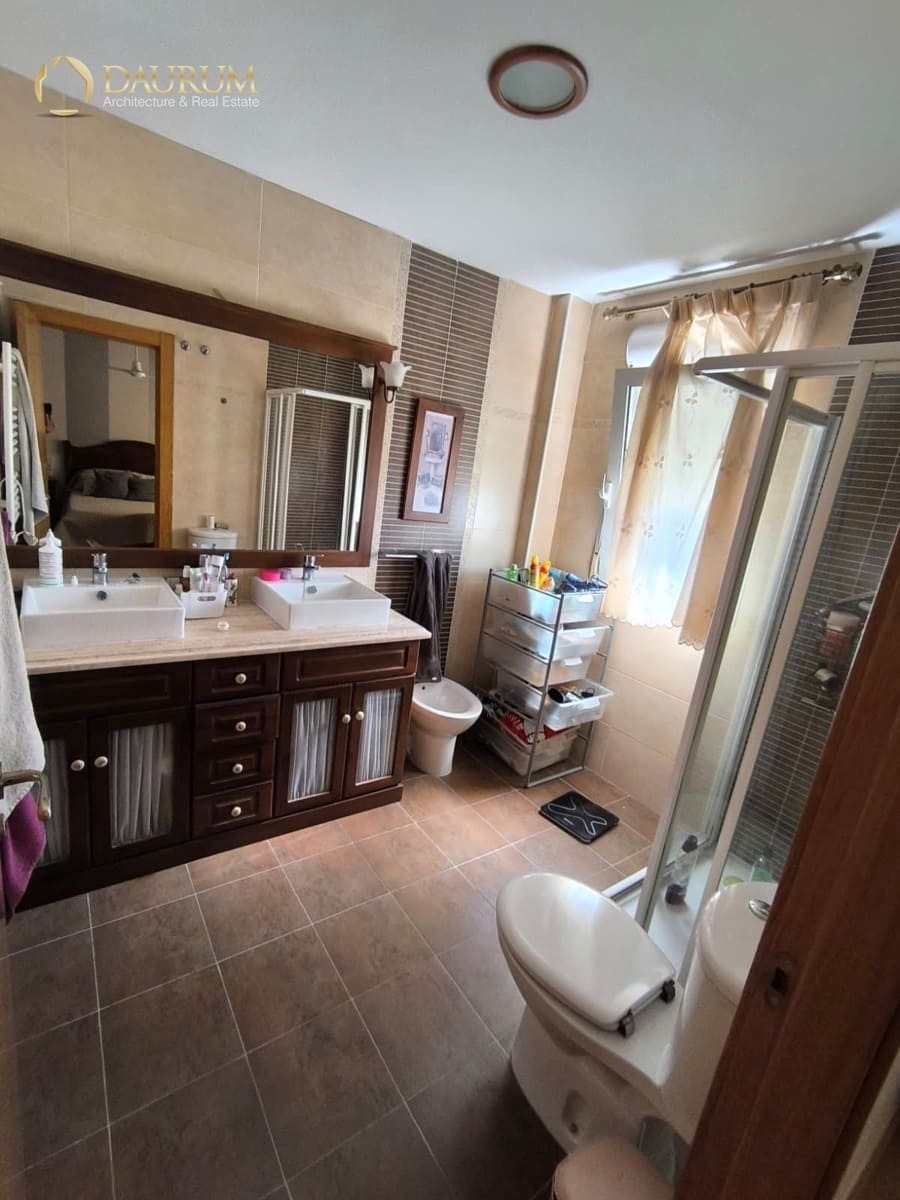 4 bedroom Villa for sale in Monforte del Cid with pool garage - € 280,000 (Ref: 9345464)