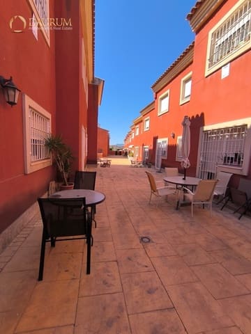 4 soveværelse Villa til salg i Monforte del Cid med swimmingpool garage - € 280.000 (Ref: 9345464)