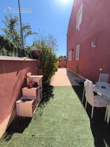 4 soveværelse Villa til salg i Monforte del Cid med swimmingpool garage - € 280.000 (Ref: 9345464)