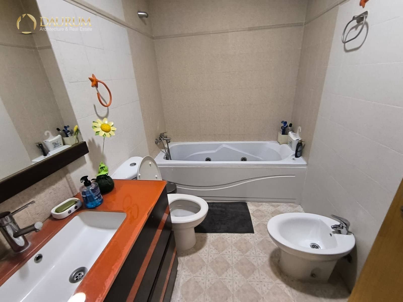 4 bedroom Villa for sale in Monforte del Cid with pool garage - € 280,000 (Ref: 9345464)