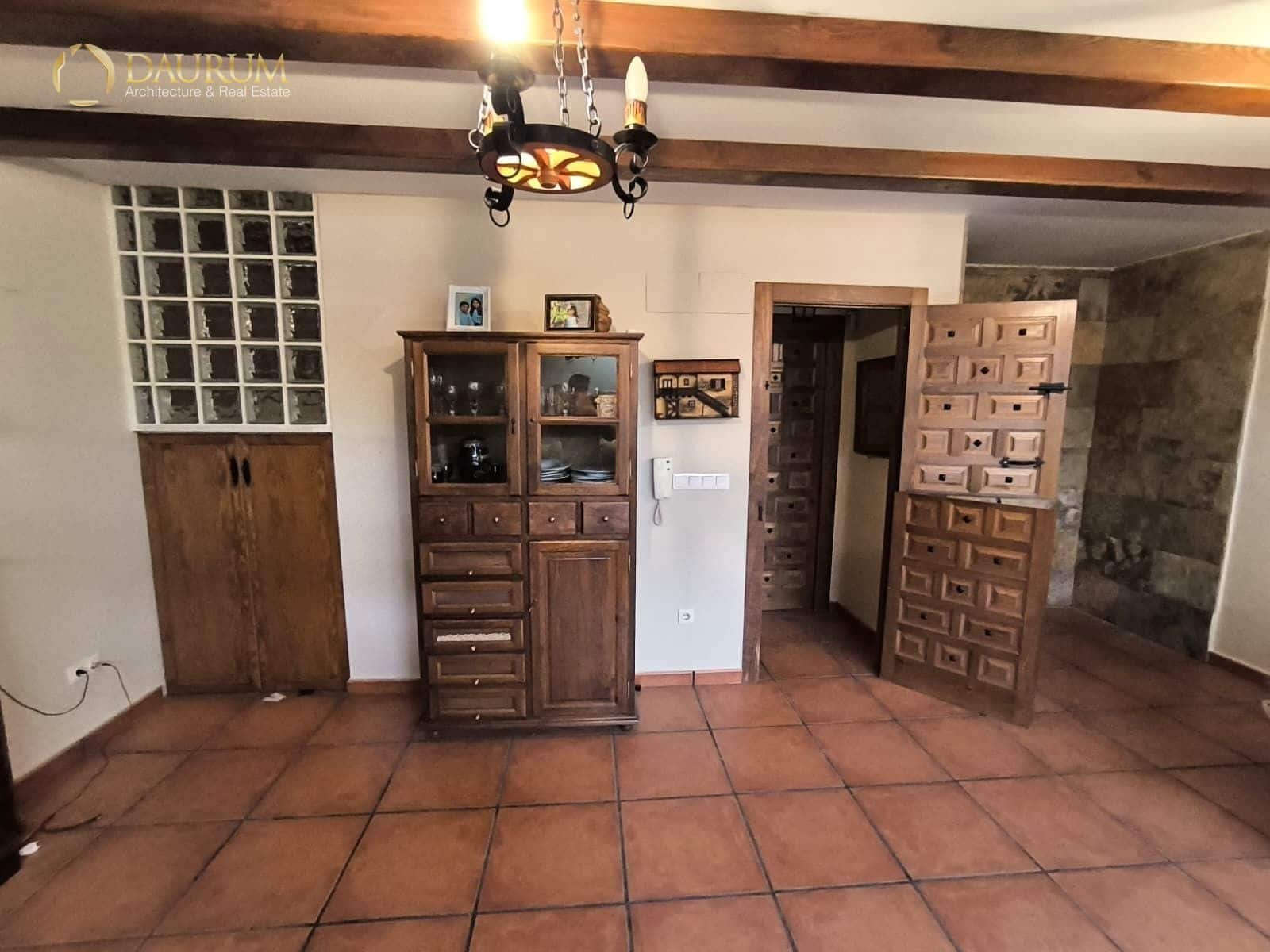 4 bedroom Villa for sale in Monforte del Cid with pool garage - € 280,000 (Ref: 9345464)