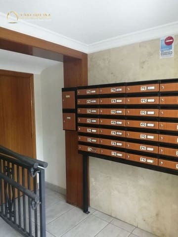 4 slaapkamer Flat te koop in Jijona / Xixona met garage - € 134.000 (Ref: 9345465)