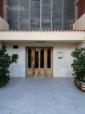 4 slaapkamer Flat te koop in Jijona / Xixona met garage - € 134.000 (Ref: 9345465)