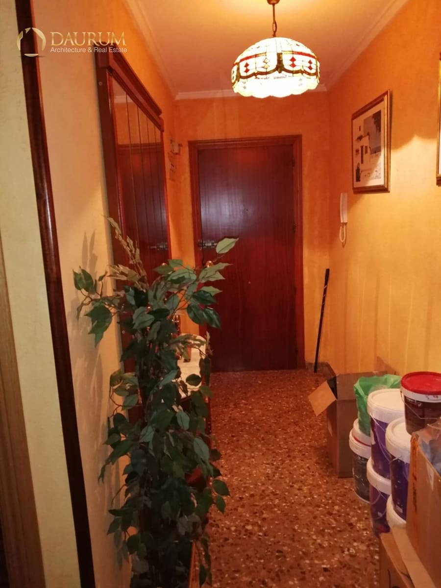 4 bedroom Flat for sale in Jijona / Xixona with garage - € 134,000 (Ref: 9345465)