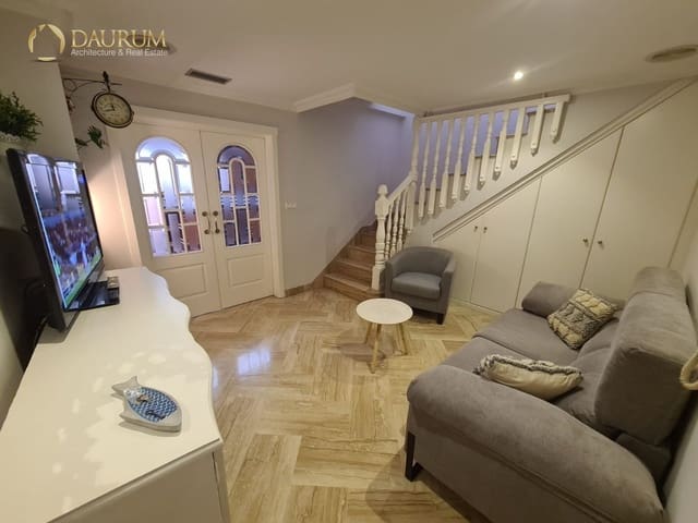 4 makuuhuone Asunto myytävänä paikassa Elche / Elx - 350 000 € (Ref: 9346572)