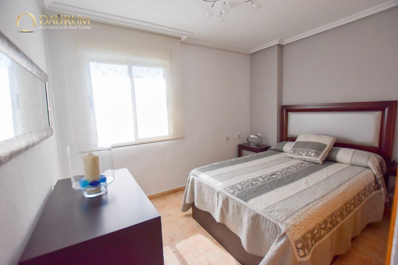 3 soveværelse Lejlighed til salg i Alicante by med swimmingpool garage - € 410.000 (Ref: 9348079)