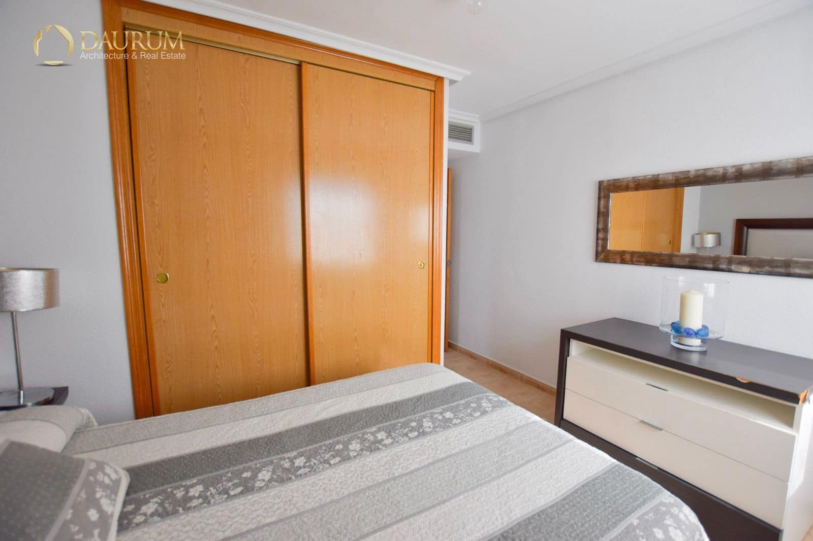 3 soveværelse Lejlighed til salg i Alicante by med swimmingpool garage - € 410.000 (Ref: 9348079)