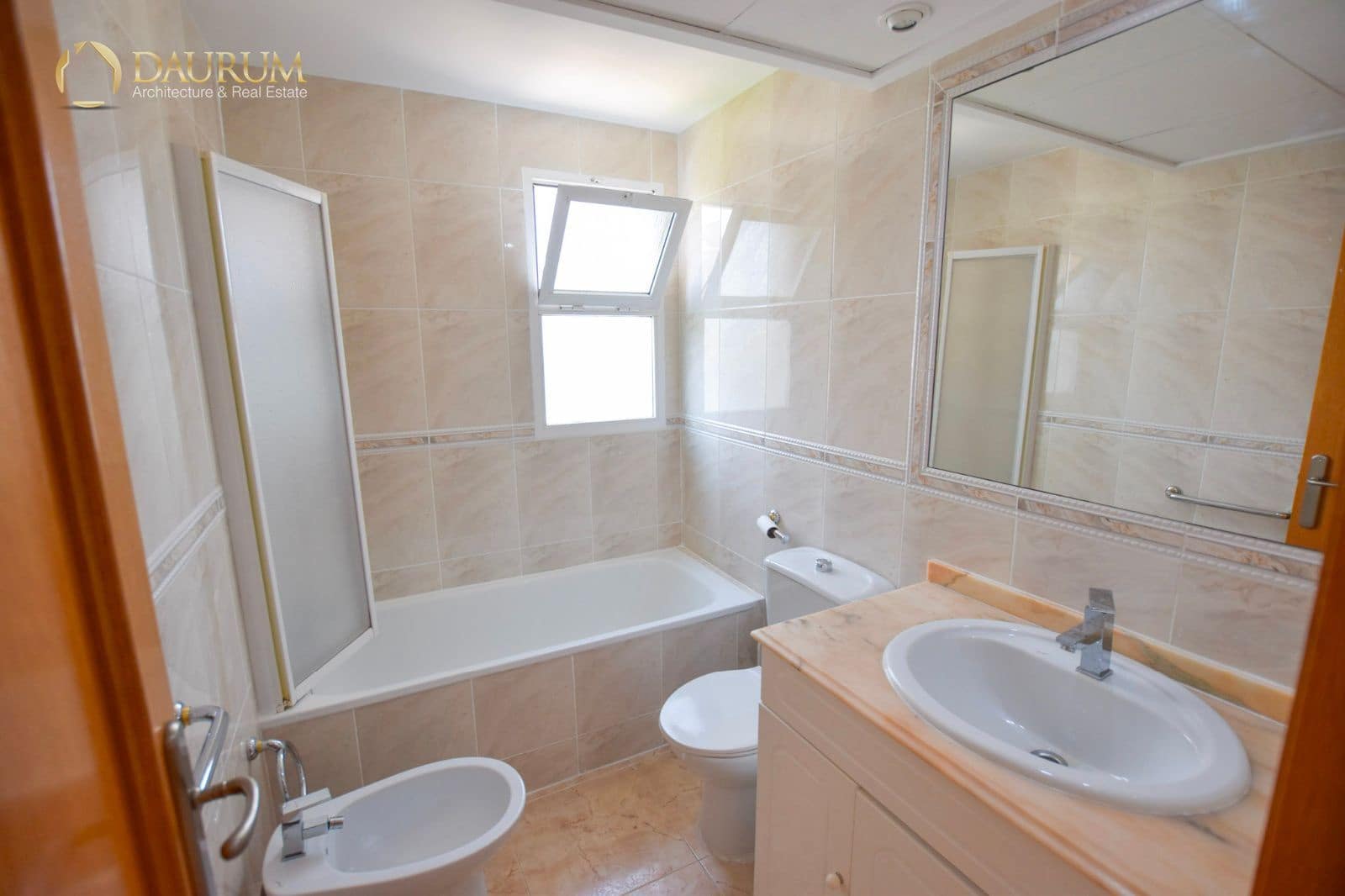 3 soveværelse Lejlighed til salg i Alicante by med swimmingpool garage - € 410.000 (Ref: 9348079)