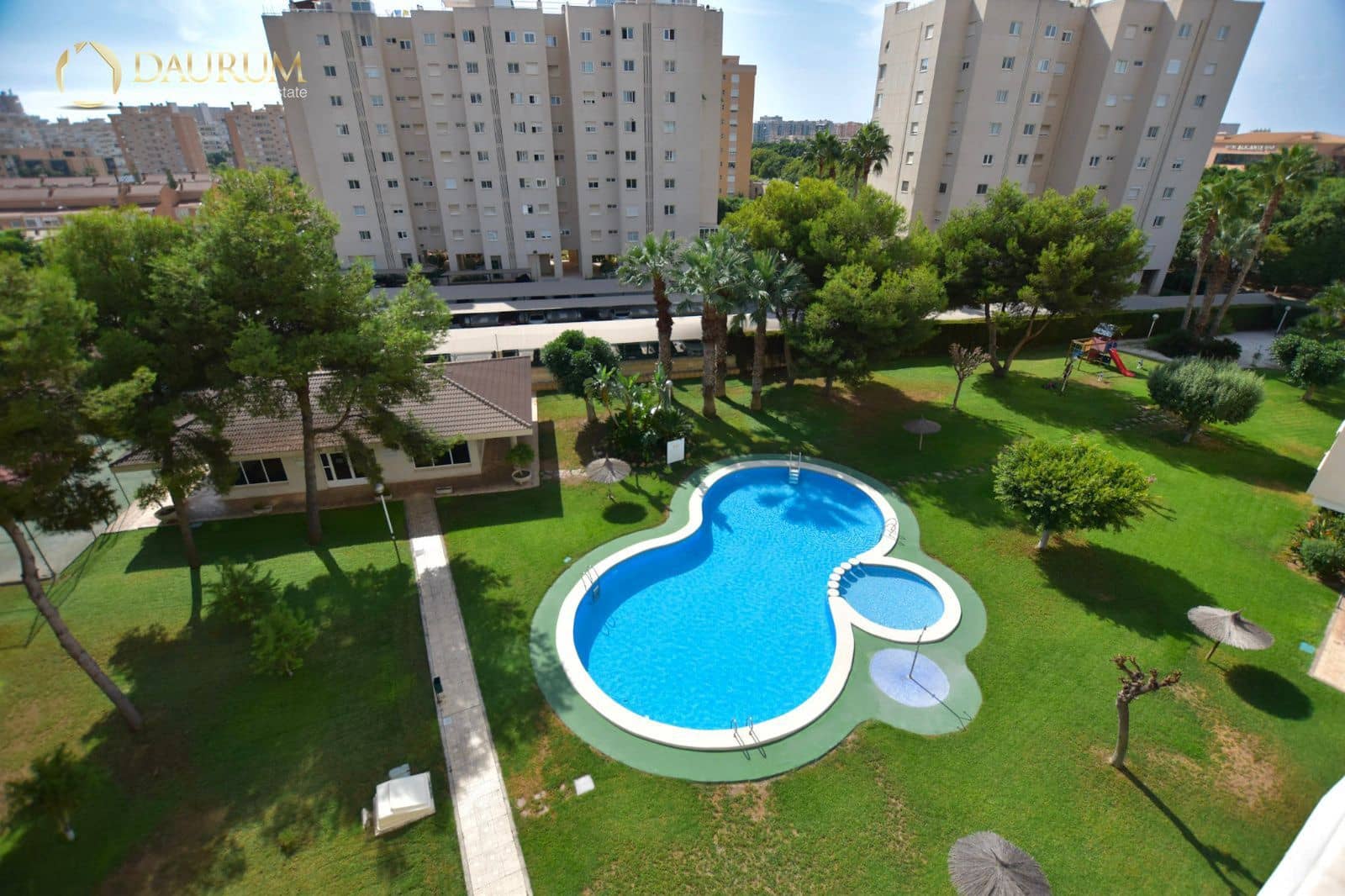 3 soveværelse Lejlighed til salg i Alicante by med swimmingpool garage - € 410.000 (Ref: 9348079)
