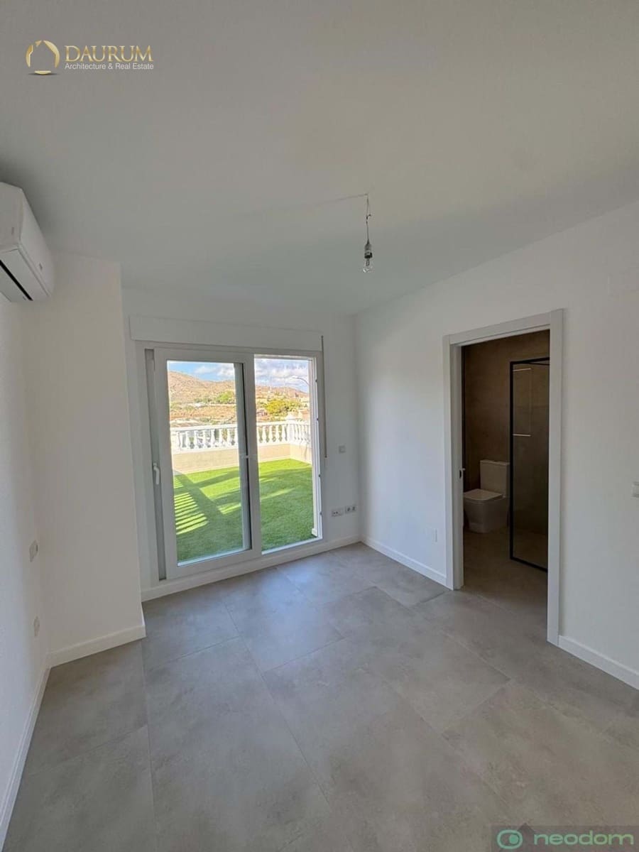 3 slaapkamer Villa te koop in El Campello met garage - € 550.000 (Ref: 9350188)