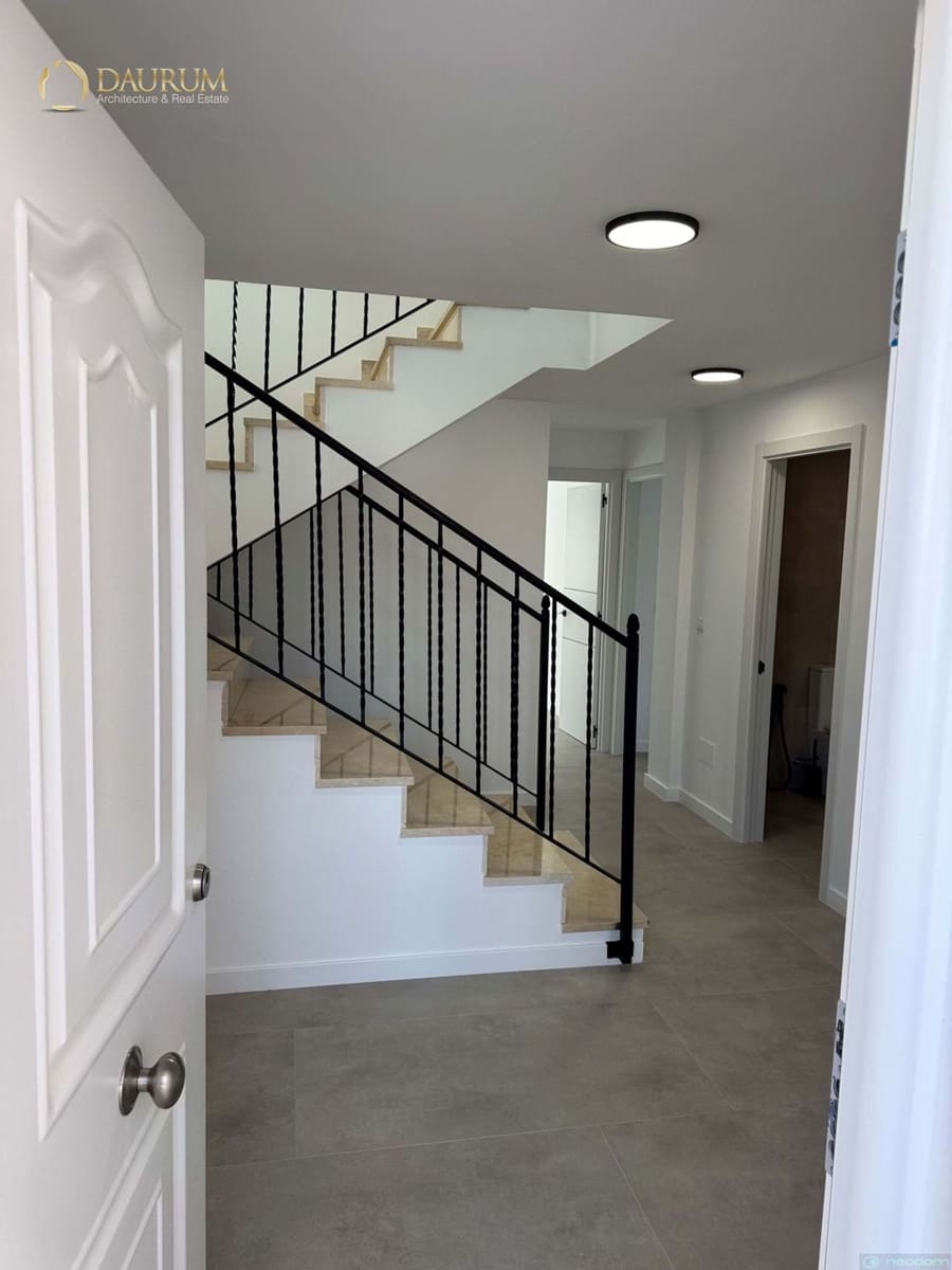 3 slaapkamer Villa te koop in El Campello met garage - € 550.000 (Ref: 9350188)