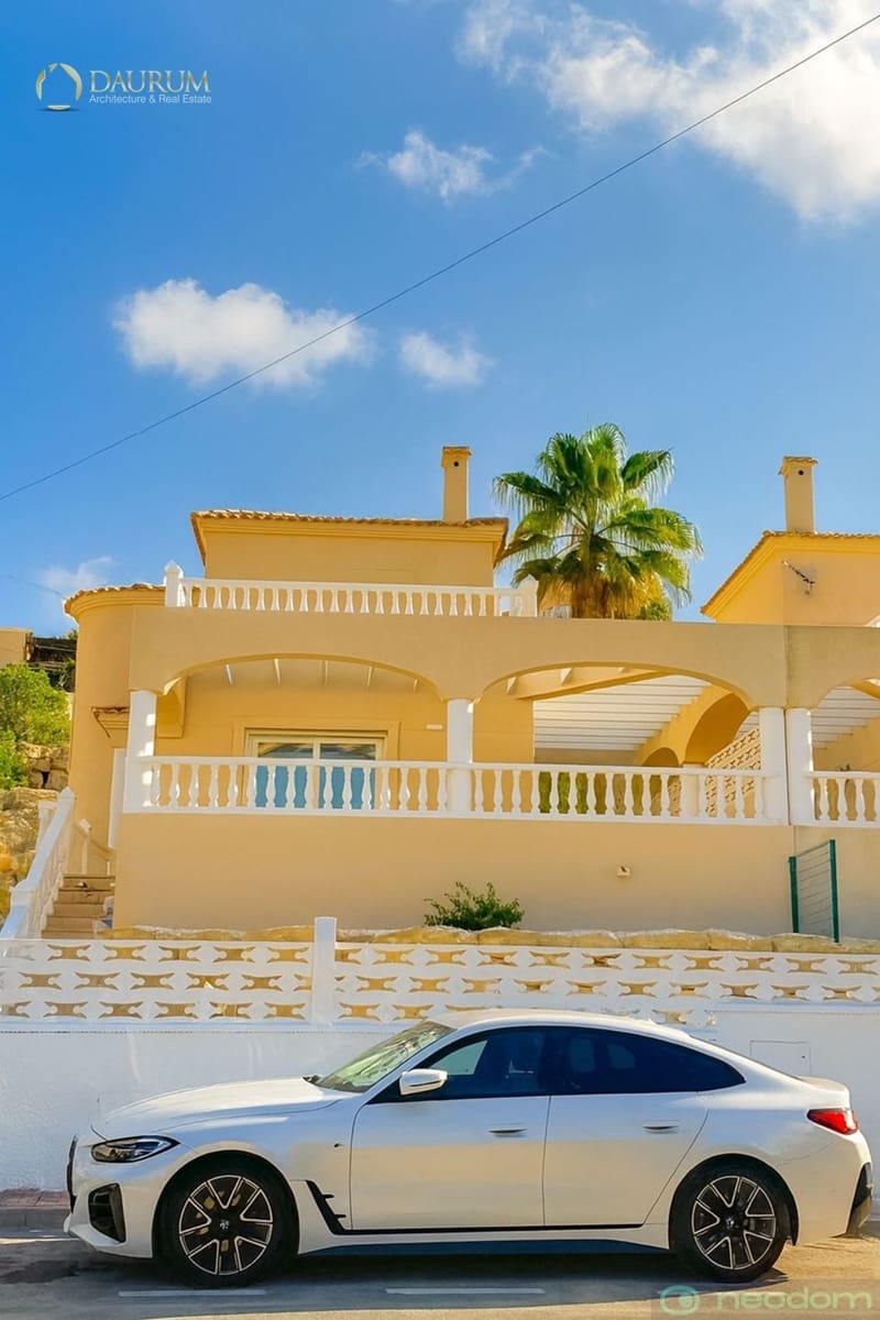 3 slaapkamer Villa te koop in El Campello met garage - € 550.000 (Ref: 9350188)