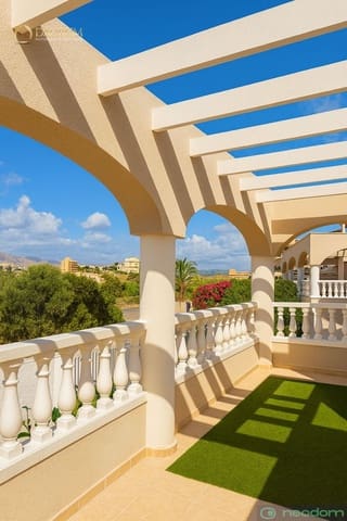 3 slaapkamer Villa te koop in El Campello met garage - € 550.000 (Ref: 9350188)