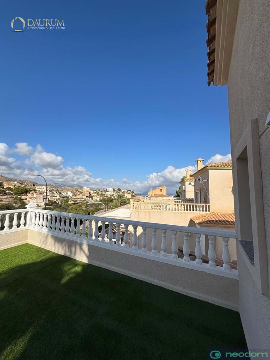 3 slaapkamer Villa te koop in El Campello met garage - € 550.000 (Ref: 9350188)