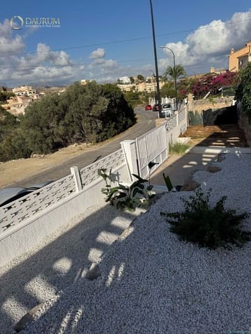 3 slaapkamer Villa te koop in El Campello met garage - € 550.000 (Ref: 9350188)