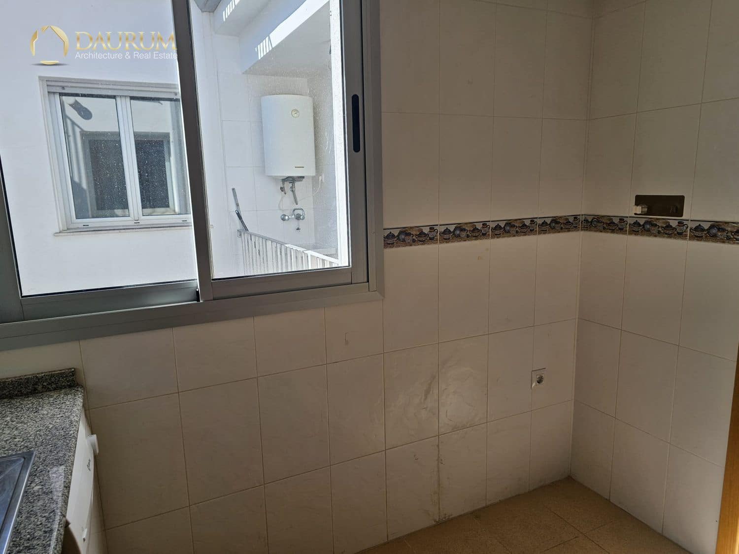 3 bedroom Penthouse for sale in Benissa with pool garage - € 275,000 (Ref: 9354056)