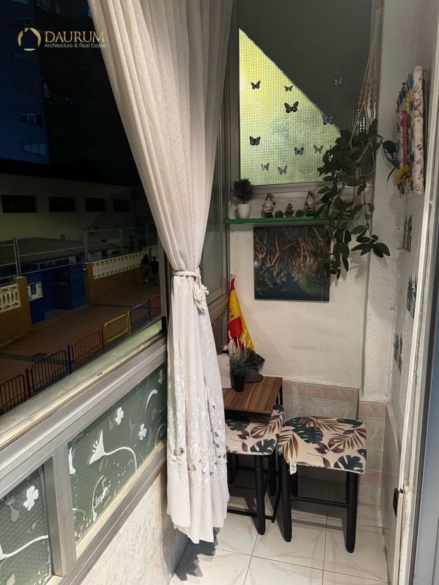2 bedroom Flat for sale in Benidorm - € 175,000 (Ref: 9354057)