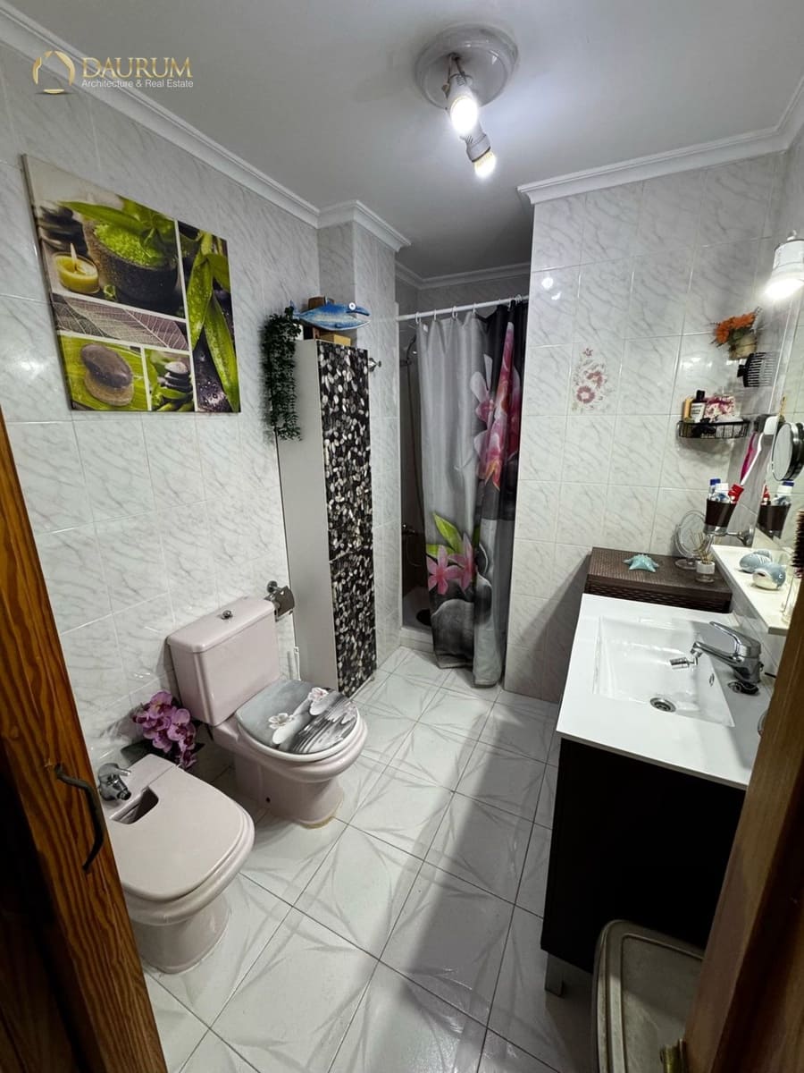 2 bedroom Flat for sale in Benidorm - € 175,000 (Ref: 9354057)