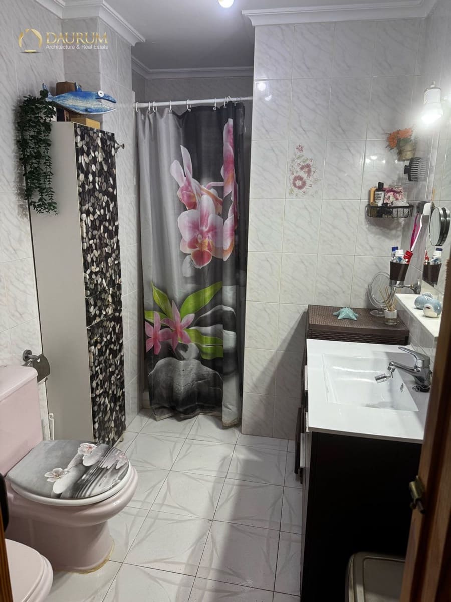 2 bedroom Flat for sale in Benidorm - € 175,000 (Ref: 9354057)