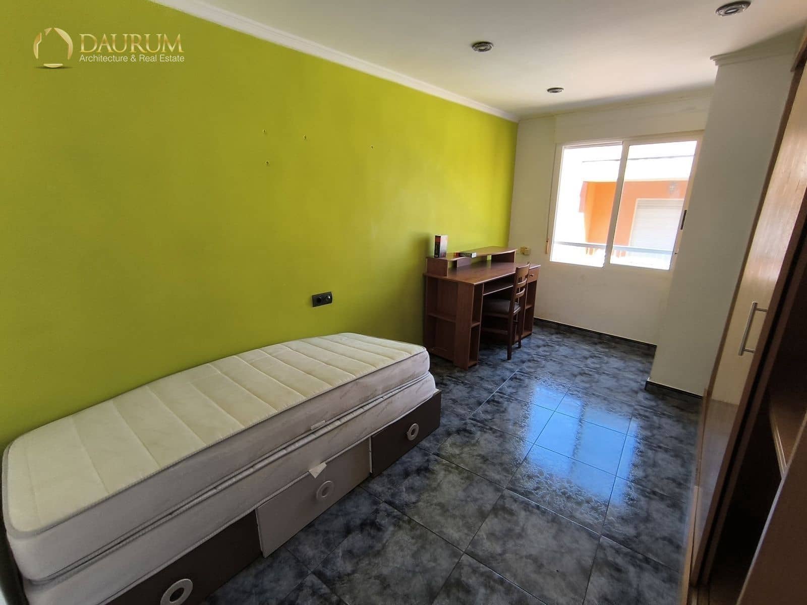 Piso de 3 habitaciones en Santa Pola en venta - 139.999 € (Ref: 9357448)