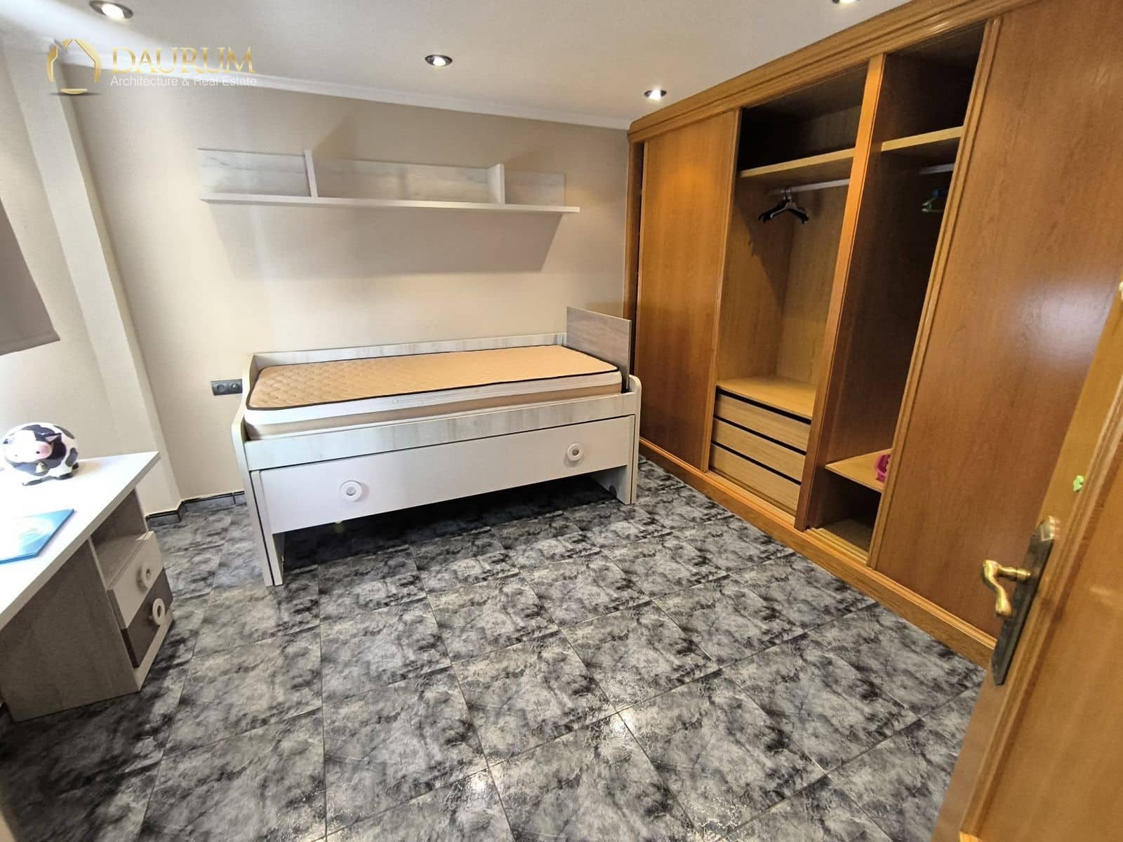 Piso de 3 habitaciones en Santa Pola en venta - 139.999 € (Ref: 9357448)