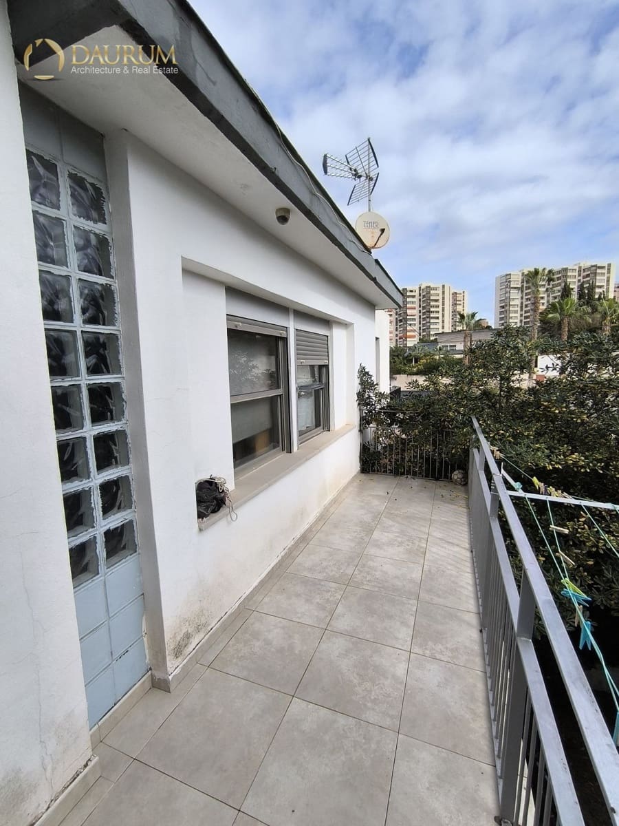 4 soverom Villa til salgs i Alicante by med garasje - € 650 000 (Ref: 9357585)