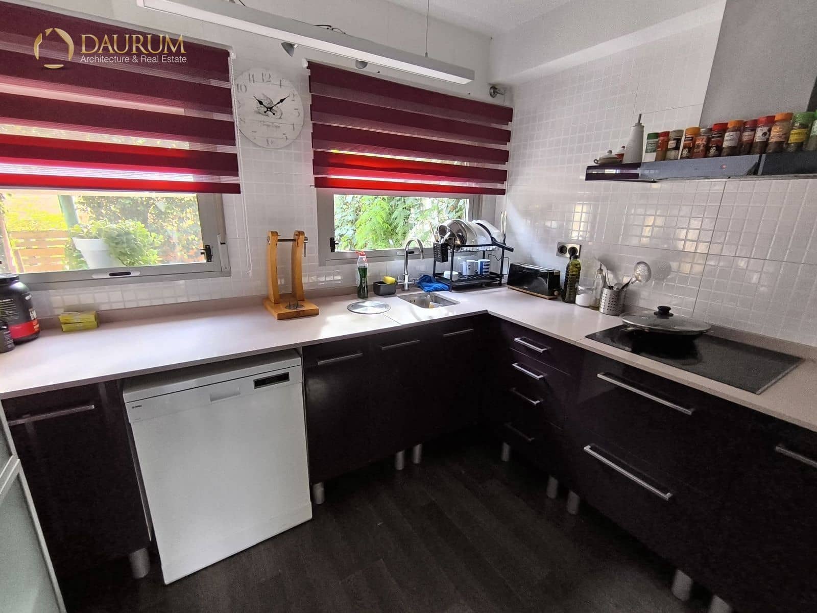 4 soverom Villa til salgs i Alicante by med garasje - € 650 000 (Ref: 9357585)