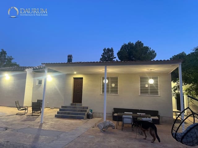2 soverom Villa til salgs i Peña de las Águilas, Elche / Elx med svømmebasseng garasje - € 460 000 (Ref: 9369251)