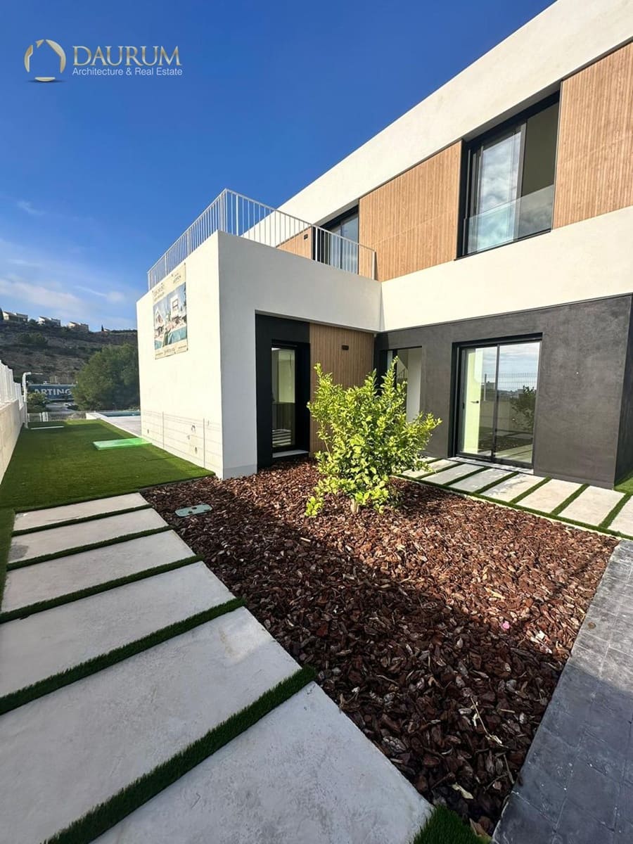 3 bedroom Villa for sale in Finestrat with pool garage - € 850,000 (Ref: 9369252)