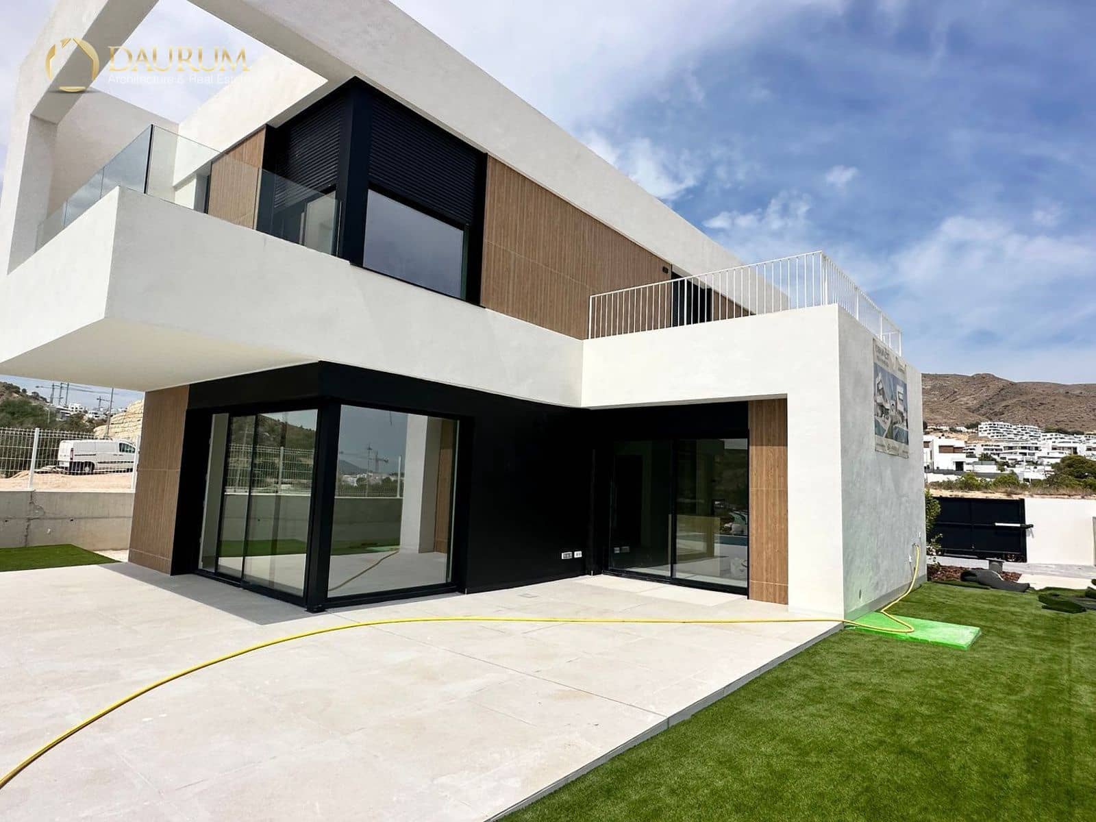 3 bedroom Villa for sale in Finestrat with pool garage - € 850,000 (Ref: 9369252)