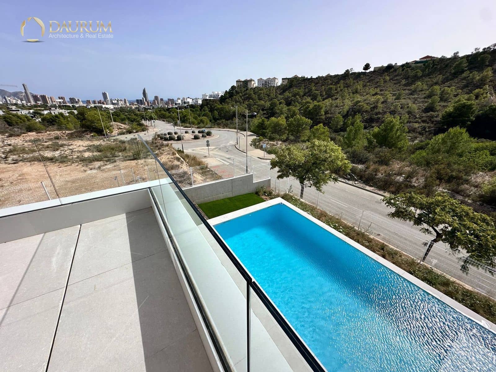 3 bedroom Villa for sale in Finestrat with pool garage - € 850,000 (Ref: 9369252)