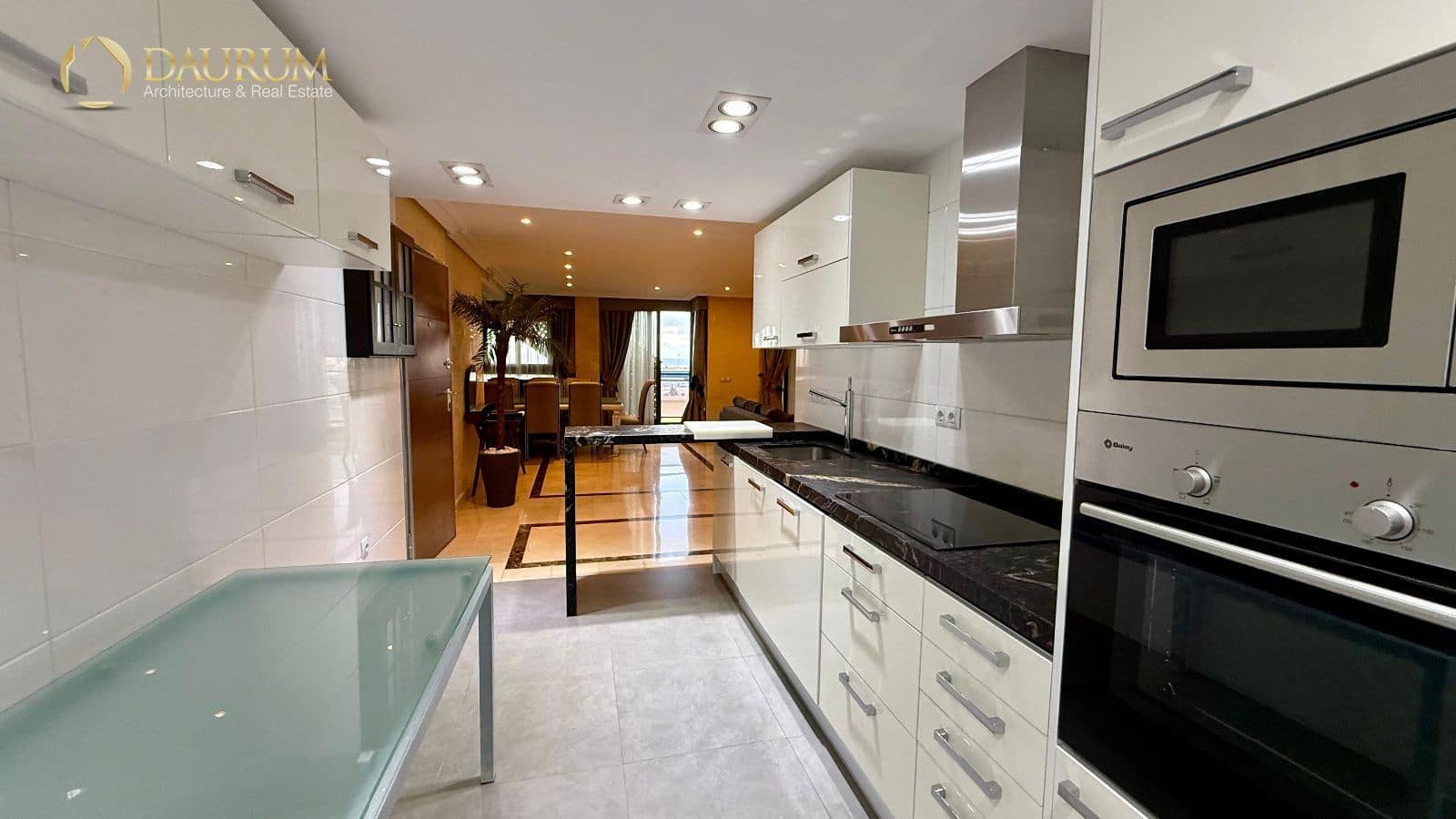 2 makuuhuone Kattohuoneisto vuokrattavana paikassa Alicante kaupunki mukana uima-altaan 
autotalli - 1 600 € (Ref: 9373679)