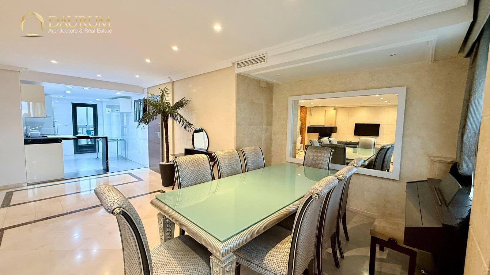 2 makuuhuone Kattohuoneisto vuokrattavana paikassa Alicante kaupunki mukana uima-altaan 
autotalli - 1 600 € (Ref: 9373679)