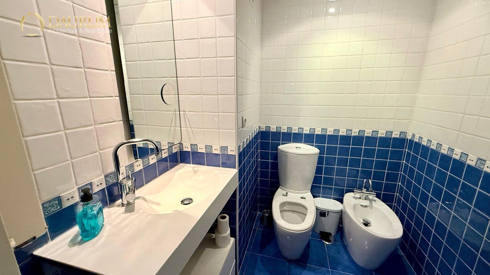 2 makuuhuone Kattohuoneisto vuokrattavana paikassa Alicante kaupunki mukana uima-altaan 
autotalli - 1 600 € (Ref: 9373679)