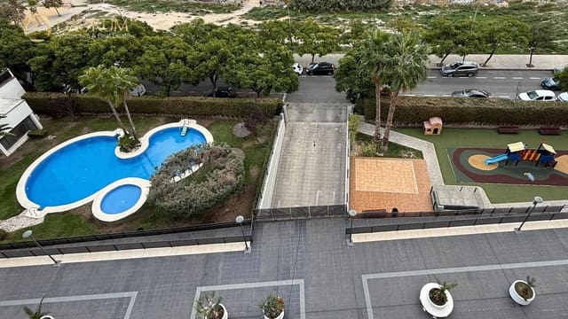 2 soverom Penthouse til leie i Babel, Alicante by med svømmebasseng garasje - € 1 600 (Ref: 9373679)