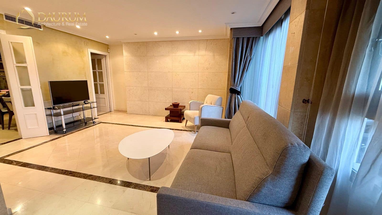 2 makuuhuone Kattohuoneisto vuokrattavana paikassa Alicante kaupunki mukana uima-altaan 
autotalli - 1 600 € (Ref: 9373679)